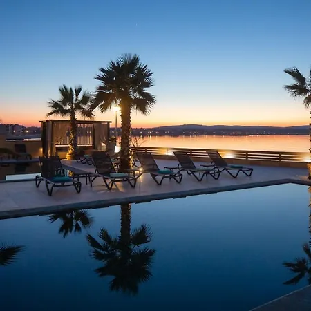 In With Sea View, Terrace, Air Conditioning, Wifi 5176-5 Apartment