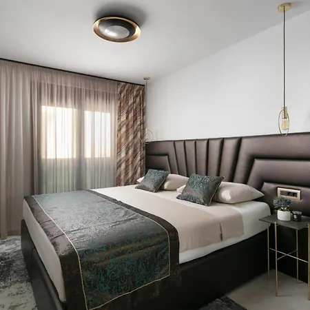 Apartment In With Sea View, Terrace, Air Conditioning, Wifi 5176-5